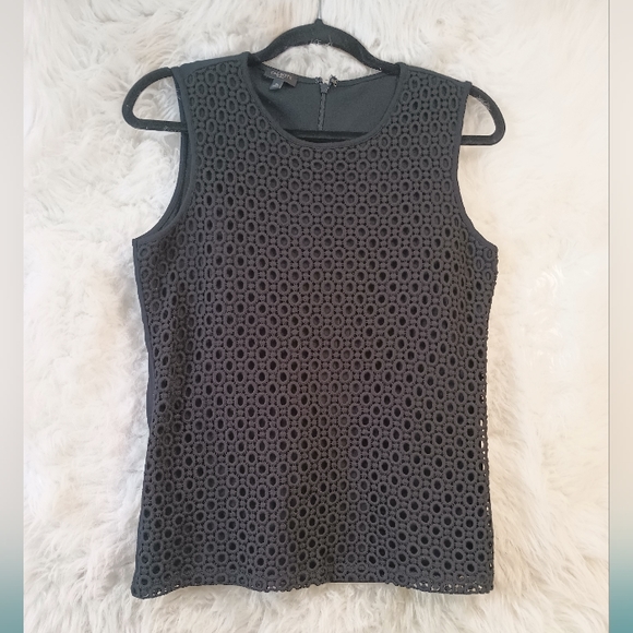 Talbots Petites Black Sleeveless Crochet Front Circle Design Tank Top Size SP - Picture 2 of 11